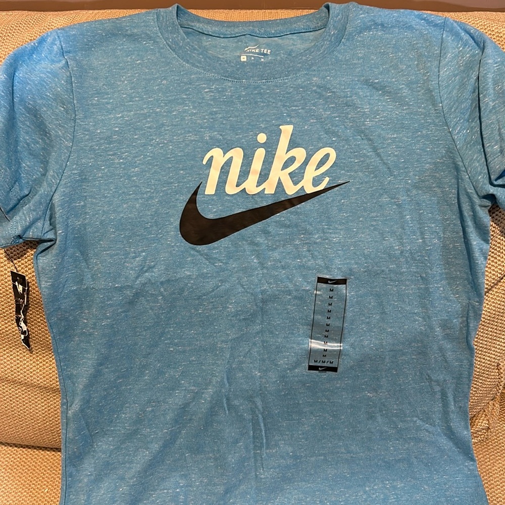 Nike ladies t-shirt